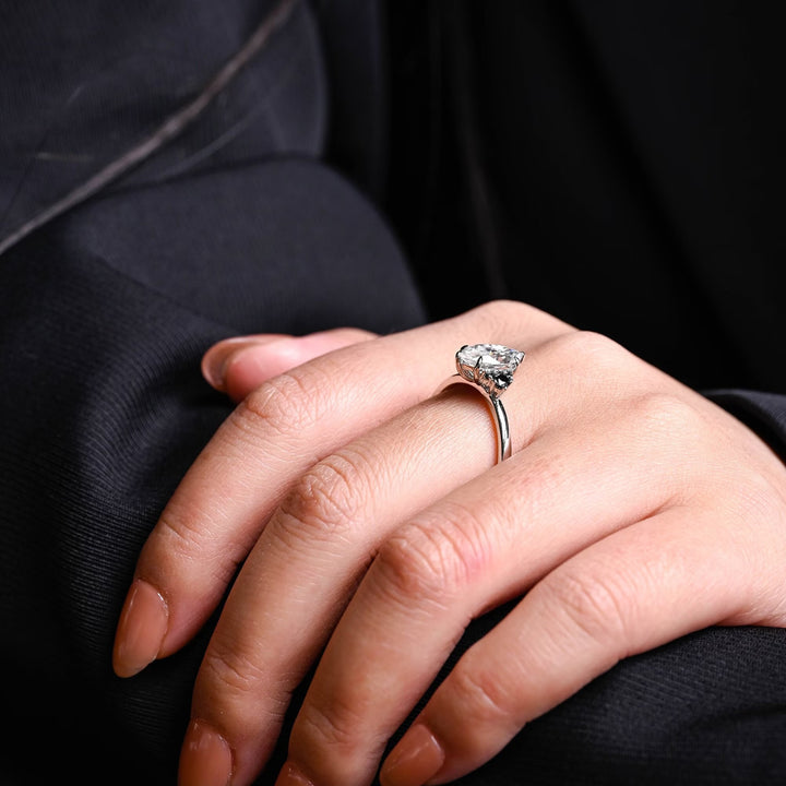 1.50ct-2.50ct Marquise Cut Lab Grown Diamond Cluster Engagement Ring With Black Diamond