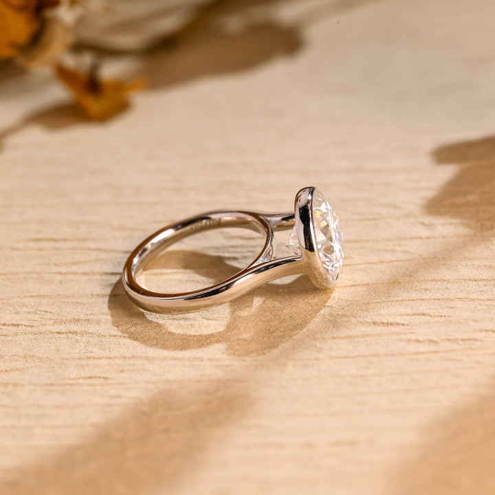 2.50ct-3.50ct Bezel Set Round Cut Lab Grown Diamond Engagement Ring