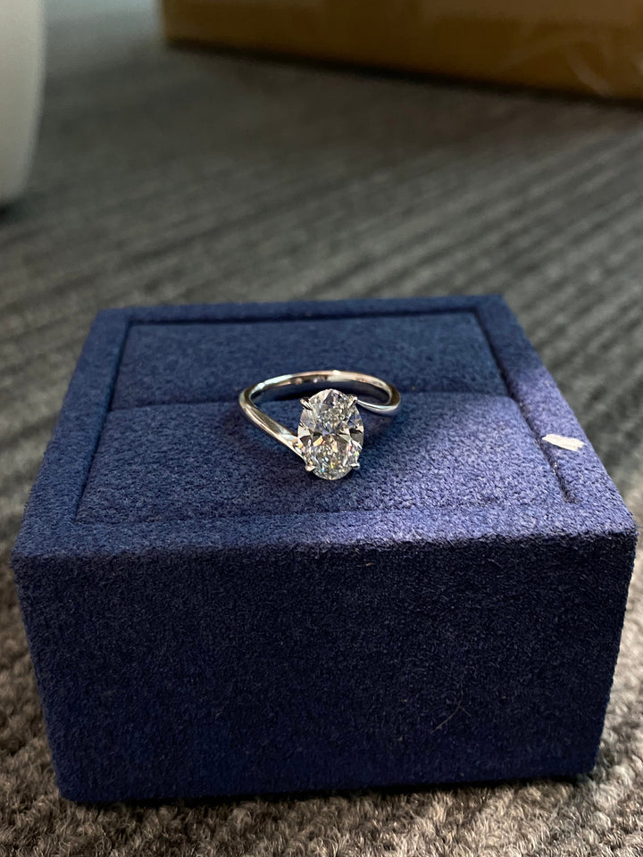 1.50ct-2.50ct Oval Cut Lab Grown Diamond Twisted Solitaire Engagement Ring