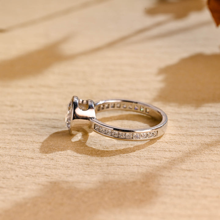 1.50ct-2.50ct Bezel Set Round Cut Lab Grown Diamond Engagement Ring