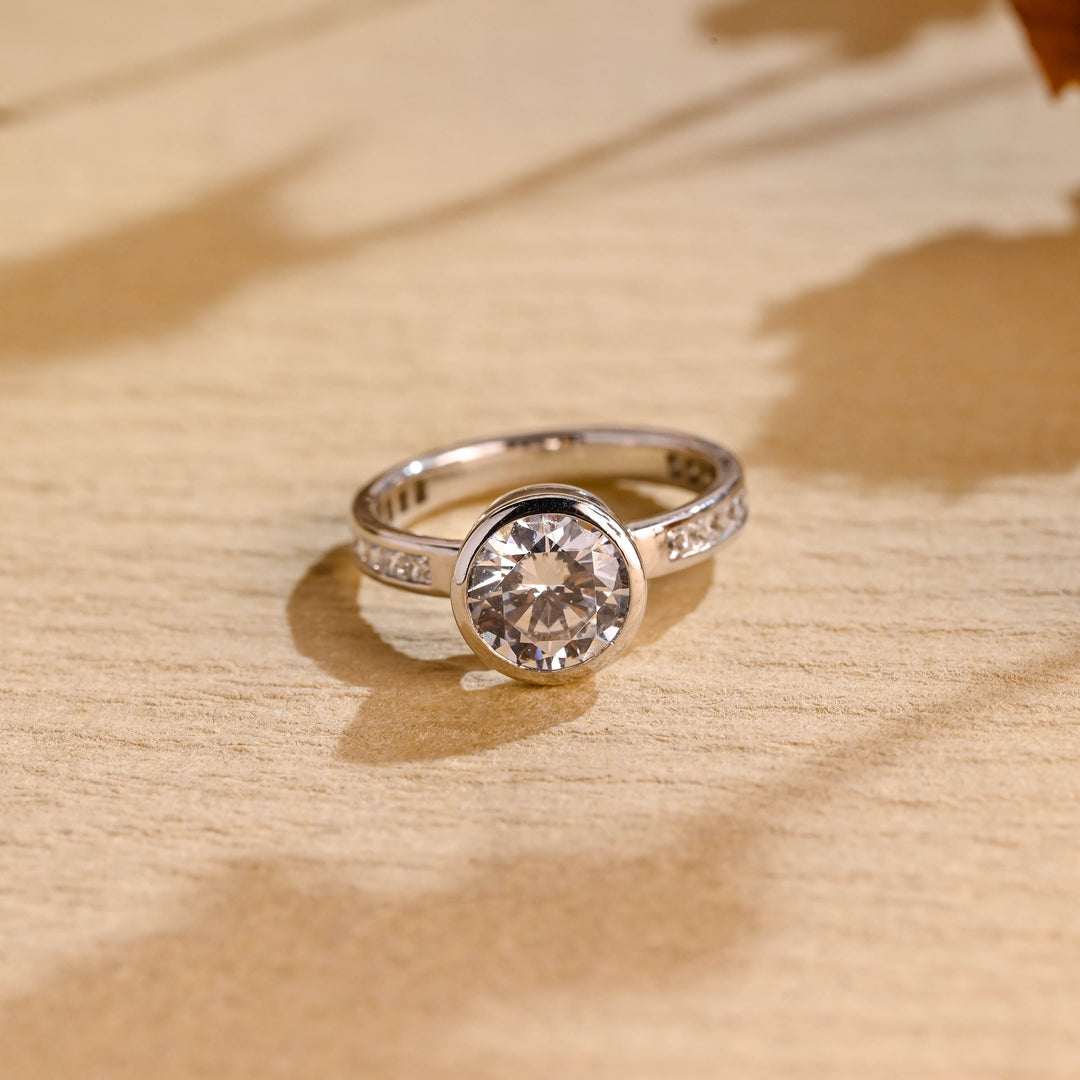 1.50ct-2.50ct Bezel Set Round Cut Lab Grown Diamond Engagement Ring
