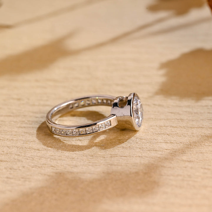 1.50ct-2.50ct Bezel Set Round Cut Lab Grown Diamond Engagement Ring