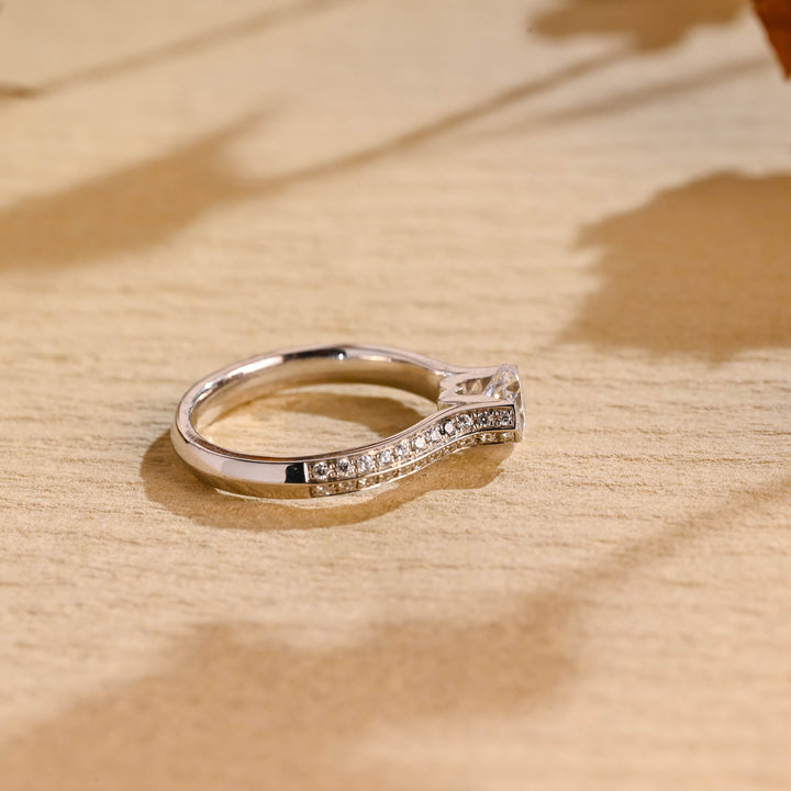 0.50ct-1.50ct Round Cut Lab Grown Vintage Pave Diamond Engagement Ring