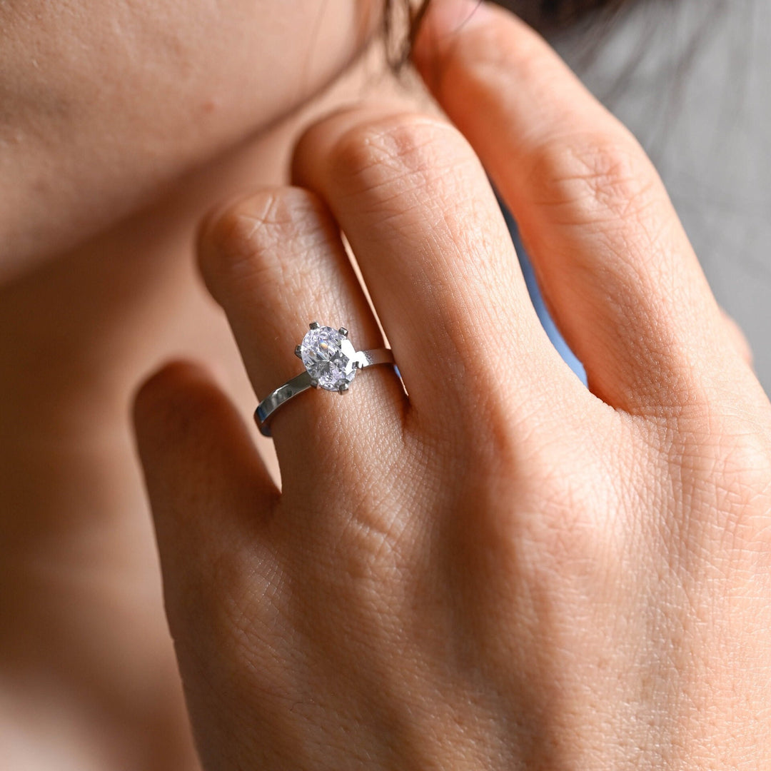 1.0ct-2.0ct Oval Cut Lab Grown Diamond Solitaire Engagement Ring