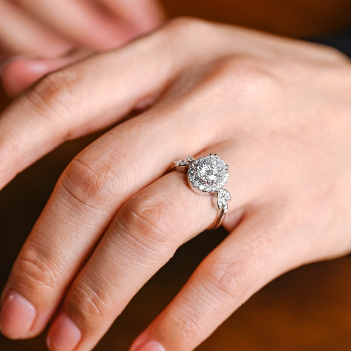1.0ct-2.0ct Oval Cut Lab Grown Diamond Vintage Cluster Engagement Ring