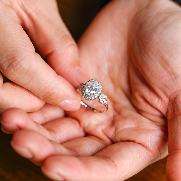 1.0ct-2.0ct Oval Cut Lab Grown Diamond Vintage Cluster Engagement Ring