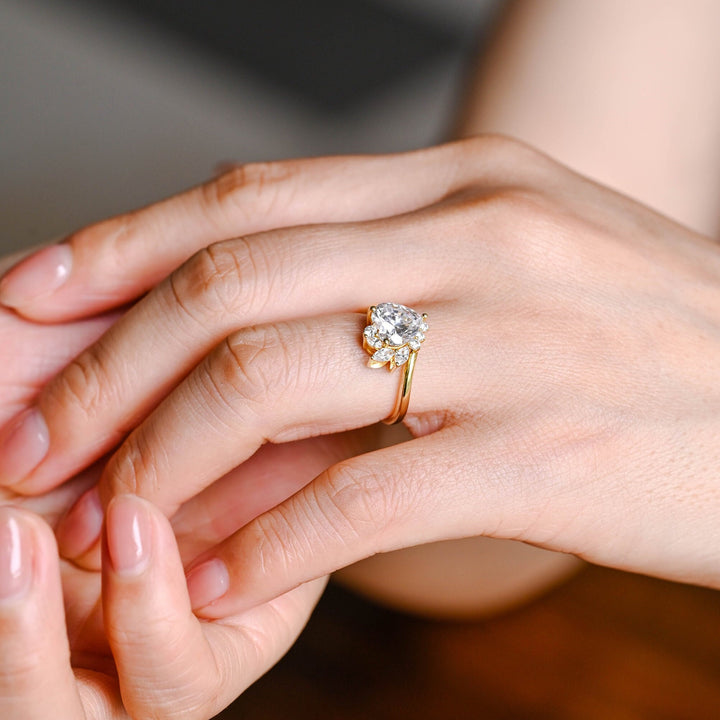 1.50ct-2.50ct Heart Cut Lab Grown Diamond Cluster Engagement Ring
