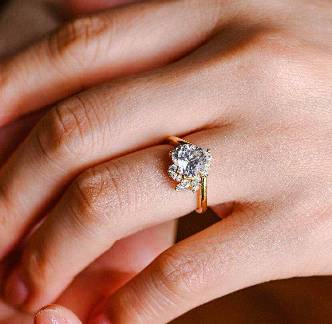 1.50ct-2.50ct Heart Cut Lab Grown Diamond Cluster Engagement Ring