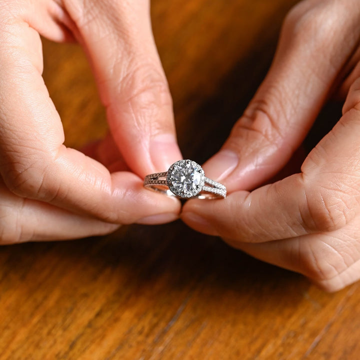 1.0ct-2.0ct Round Cut Lab Grown Vintage Diamond Halo Engagement Ring