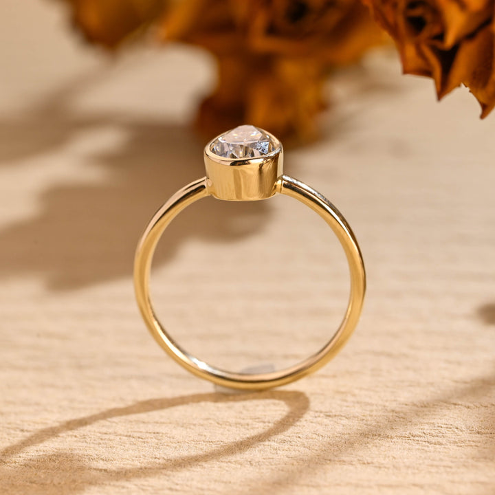 1.50ct-2.50ct Bezel Set Pear Cut Lab Grown Diamond Engagement Ring