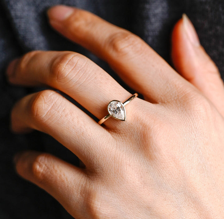 1.50ct-2.50ct Bezel Set Pear Cut Lab Grown Diamond Engagement Ring