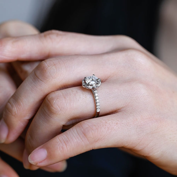 1.0ct-2.0ct Round Cut Lab Grown Diamond Vintage Cluster Engagement Ring