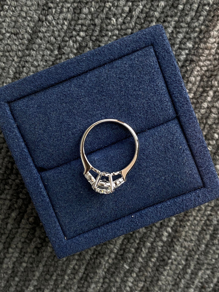 1.50ct-2.50ct Round Cut Lab Grown Three Stone Diamond Engagement Ring