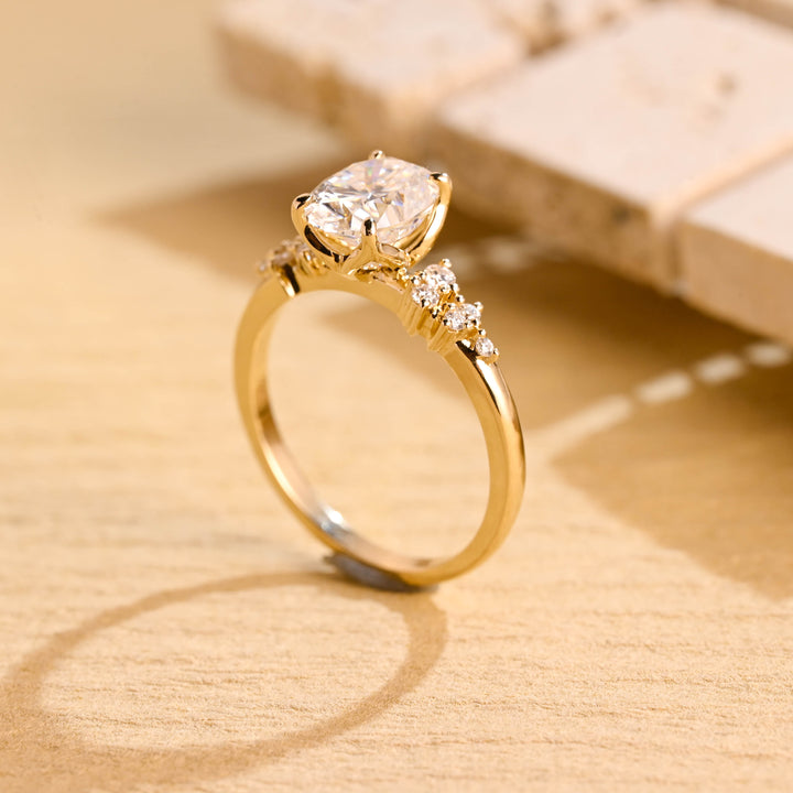 1.50ct-2.50ct Oval Cut Lab Grown Diamond Cluster Engagement Ring