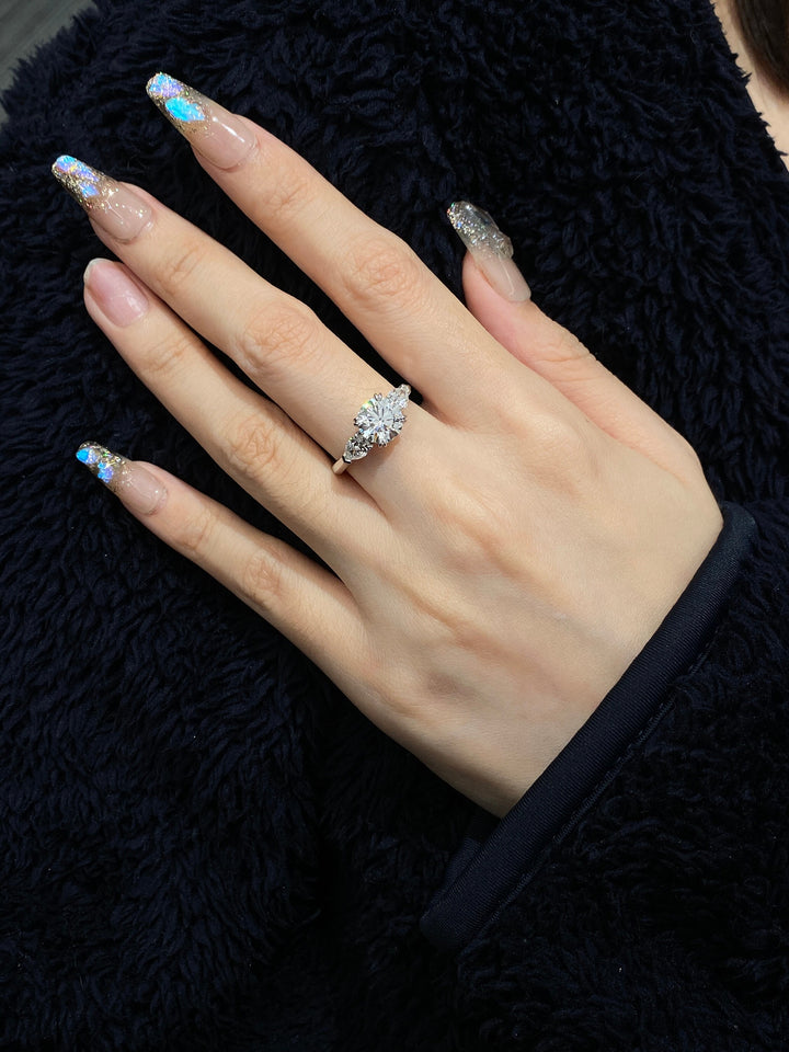 1.50ct-2.50ct Round Cut Lab Grown Three Stone Diamond Engagement Ring