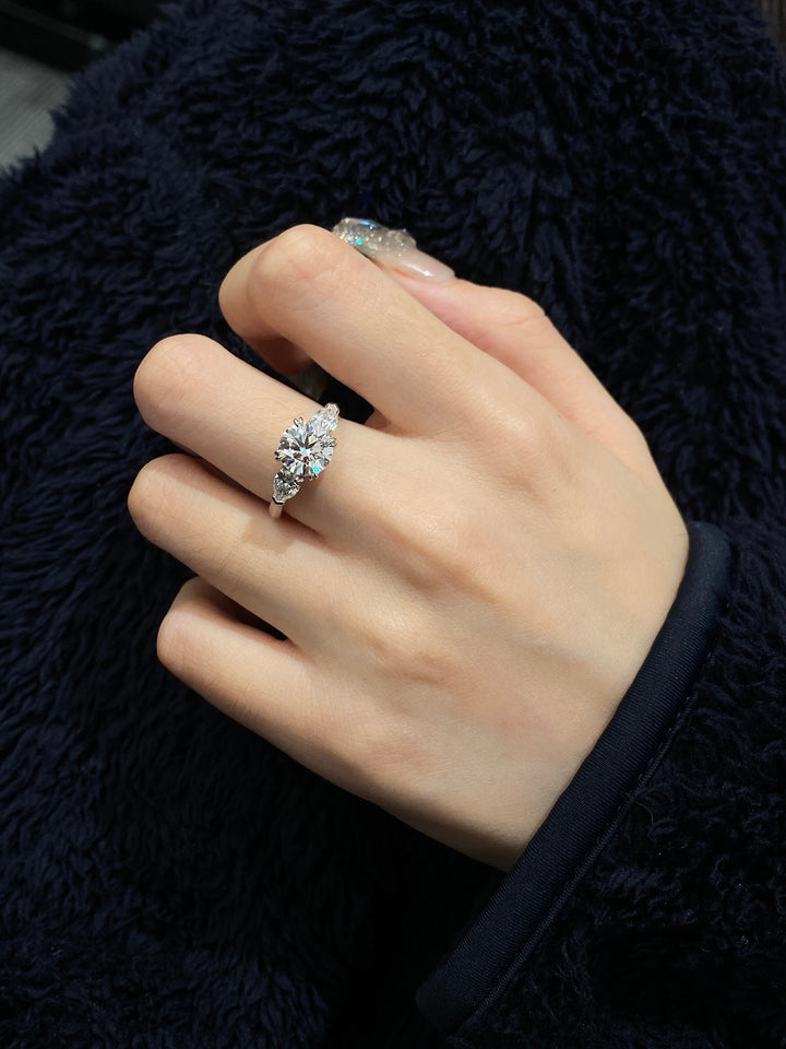 1.50ct-2.50ct Round Cut Lab Grown Three Stone Diamond Engagement Ring