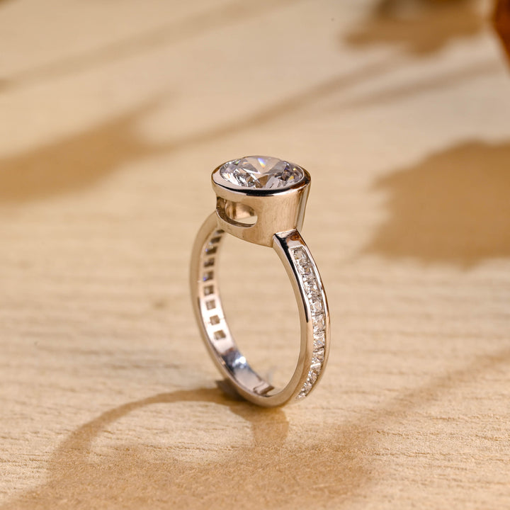 1.50ct-2.50ct Bezel Set Round Cut Lab Grown Diamond Engagement Ring