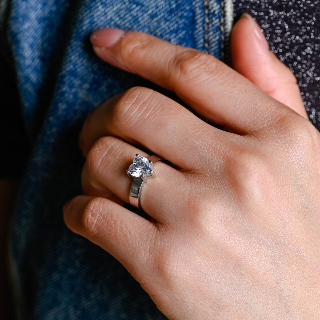 1.0ct-2.0ct Heart Cut Lab Grown Diamond Solitaire Engagement Ring