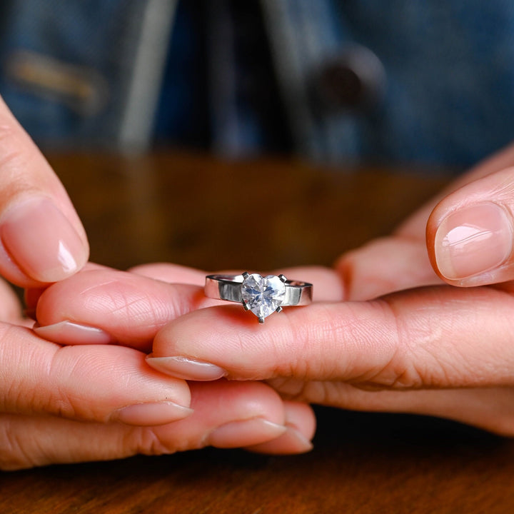 1.0ct-2.0ct Heart Cut Lab Grown Diamond Solitaire Engagement Ring