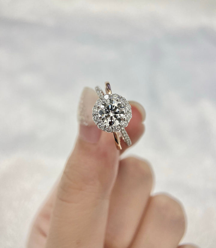 1.0ct-2.0ct Round Cut Lab Grown Halo Diamond Engagement Ring