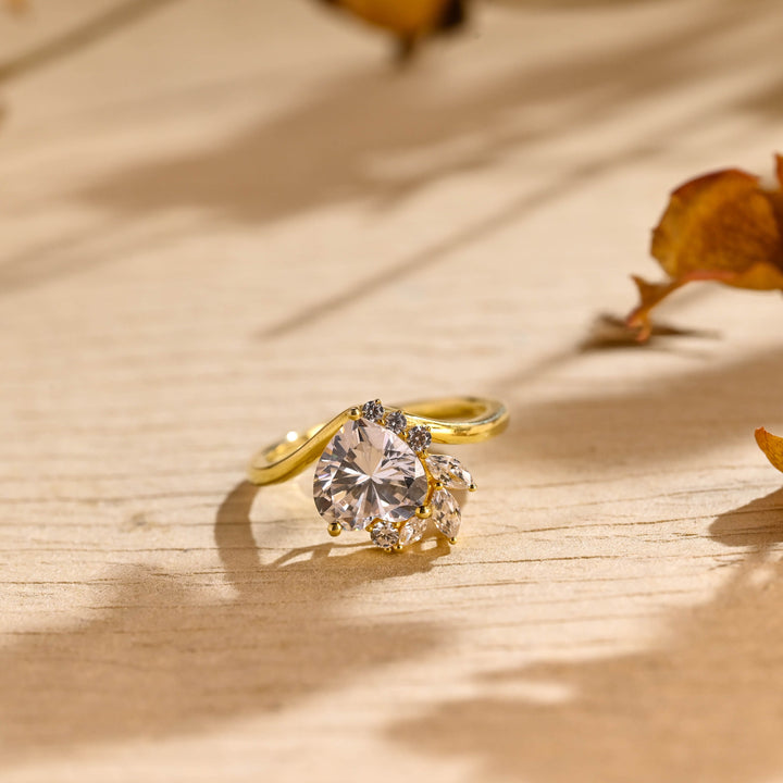 1.50ct-2.50ct Heart Cut Lab Grown Diamond Cluster Engagement Ring