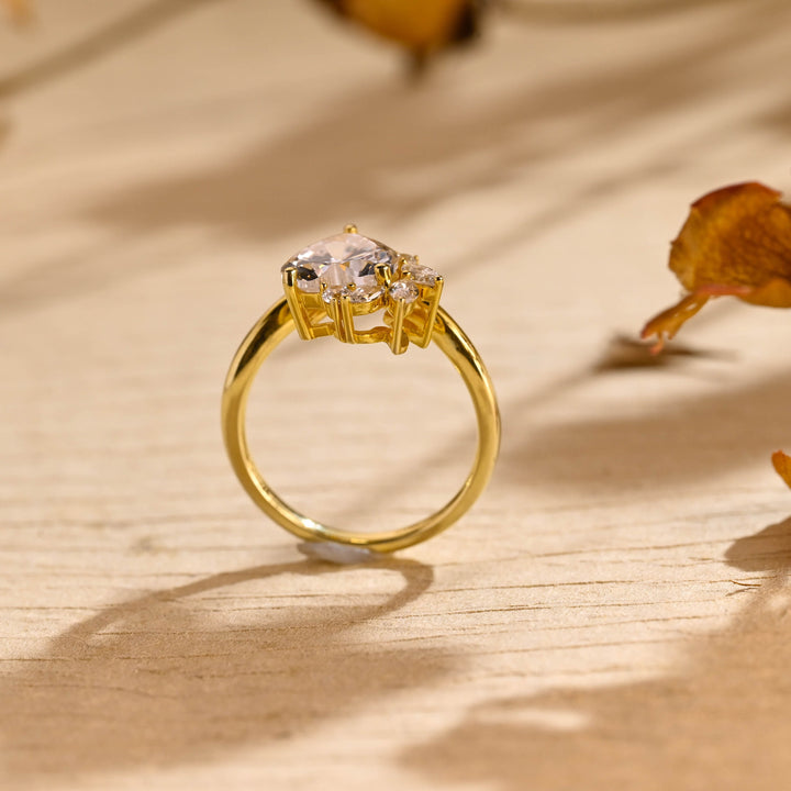 1.50ct-2.50ct Heart Cut Lab Grown Diamond Cluster Engagement Ring