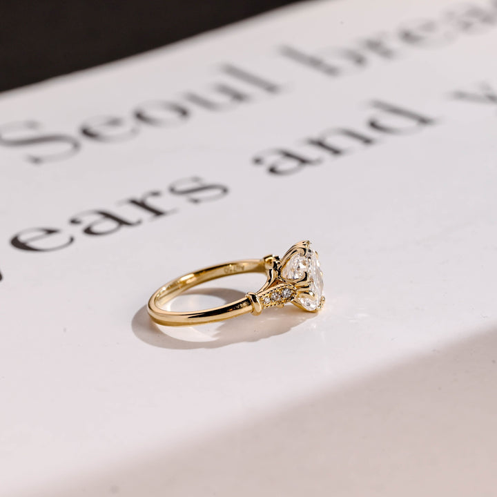 2.0ct-3.0ct Cushion Cut Lab Grown Diamond Filigree Engagement Ring