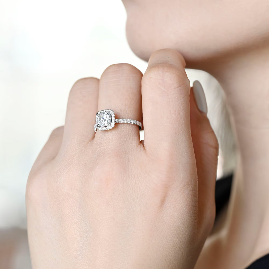 1.0ct-2.0ct Round Cut Lab Grown Diamond Halo Engagement Ring