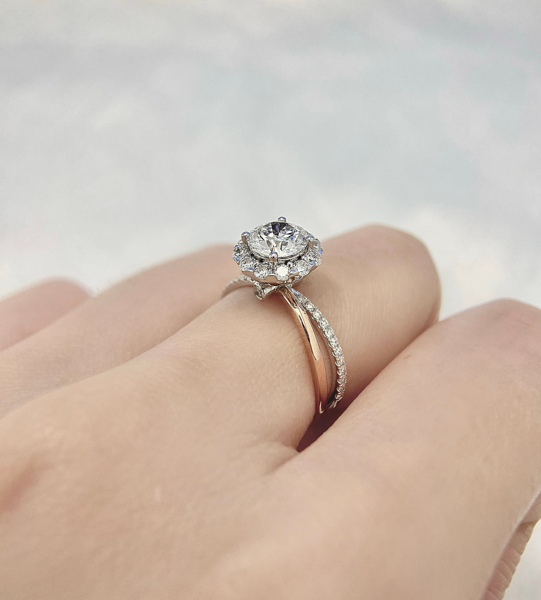1.0ct-2.0ct Round Cut Lab Grown Halo Diamond Engagement Ring