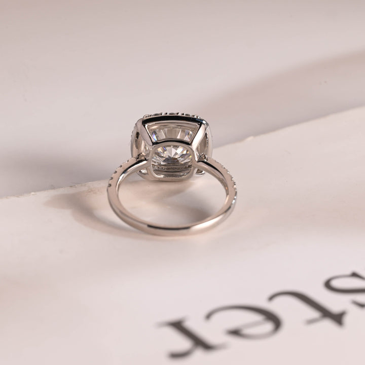 1.0ct-2.0ct Cushion Cut Lab Grown Diamond Halo Engagement Ring