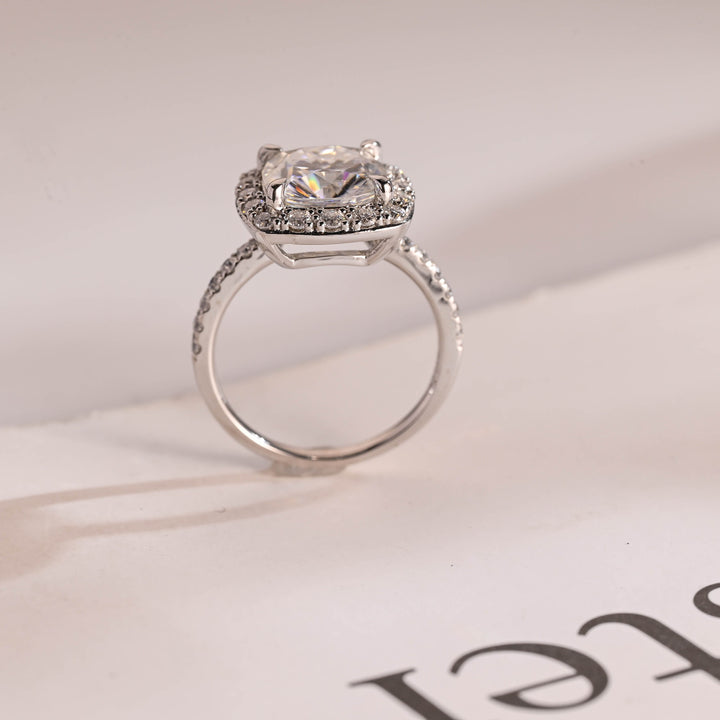 1.0ct-2.0ct Cushion Cut Lab Grown Diamond Halo Engagement Ring