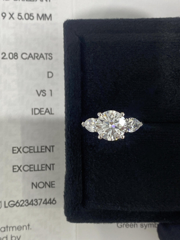 1.50ct-2.50ct Round Cut Lab Grown Three Stone Diamond Engagement Ring