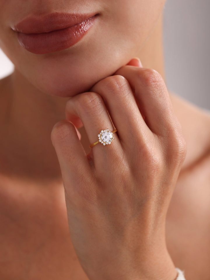 1.50ct-2.50ct Round Cut Lab Grown Diamond Unique Halo Engagement Ring