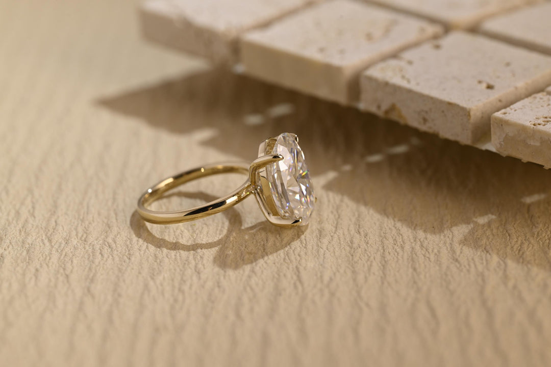 3.0ct-4.0ct Oval Cut Lab Grown Diamond Solitaire Engagement Ring