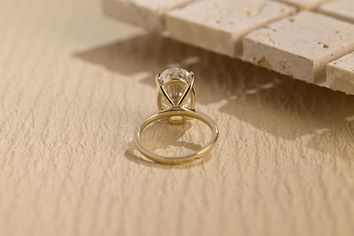 3.0ct-4.0ct Oval Cut Lab Grown Diamond Solitaire Engagement Ring
