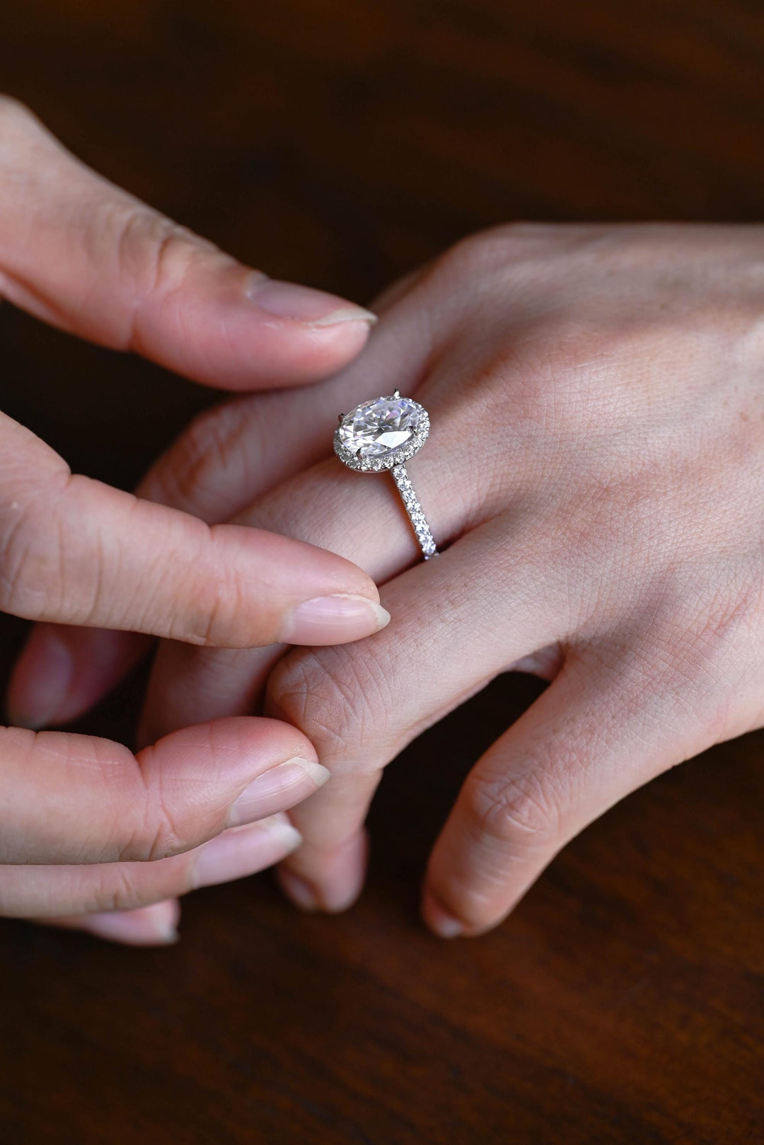 1.50ct-2.50ct Oval Cut Lab Grown Diamond Halo Engagement Ring