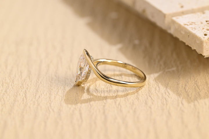 1.50ct-2.50ct Pear Cut Lab Grown Diamond Unique Engagement Ring
