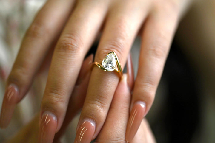1.50ct-2.50ct Pear Cut Lab Grown Diamond Unique Engagement Ring