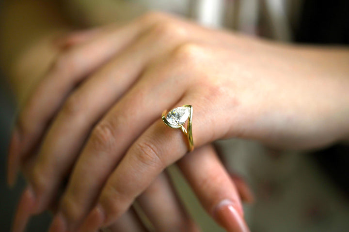 1.50ct-2.50ct Pear Cut Lab Grown Diamond Unique Engagement Ring