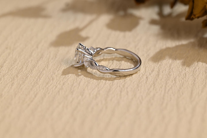 1.0ct-2.0ct Oval Cut Lab Grown Diamond Three Stone Engagement Ring