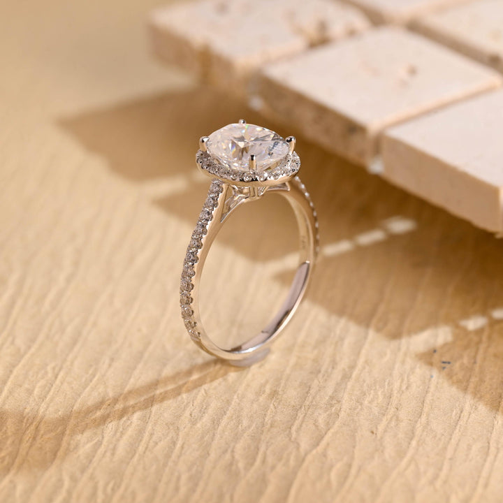 1.50ct-2.50ct Oval Cut Lab Grown Diamond Halo Engagement Ring