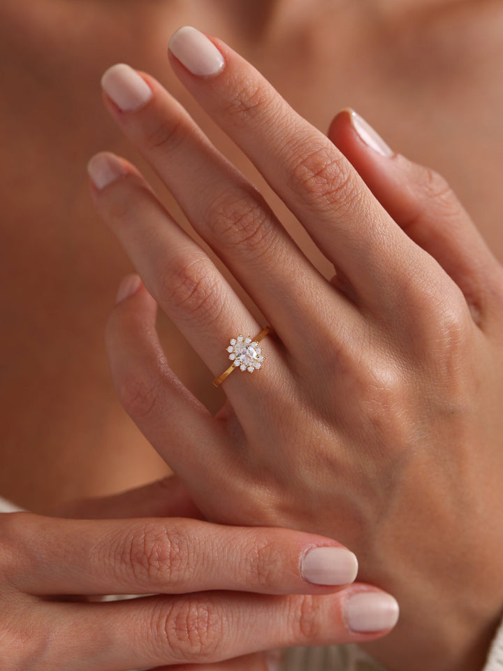 1.0ct-2.0ct Oval Cut Lab Grown Diamond Floral Halo Engagement Ring