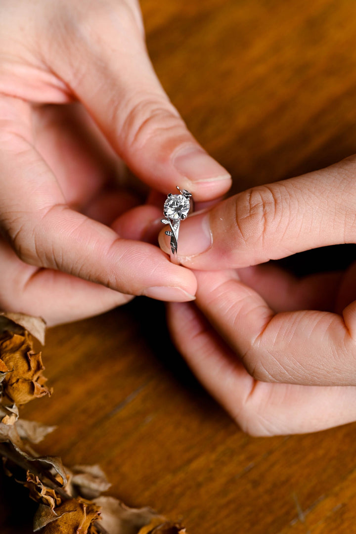 2.0ct-3.0ct Round Cut Lab Grown Diamond Vintage Twig Engagement Ring