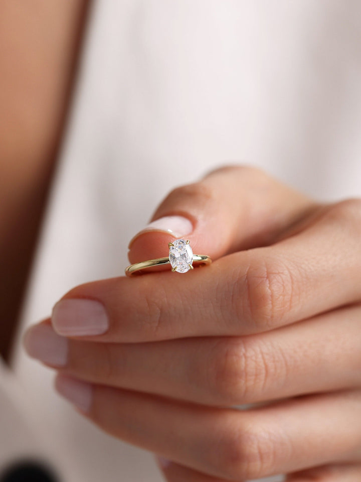 1.0ct-2.0ct Oval Cut Lab Grown Diamond Solitaire Engagement Ring