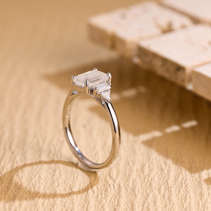 1.50ct-2.50ct Emerald Cut Lab Grown Diamond Cluster Engagement Ring