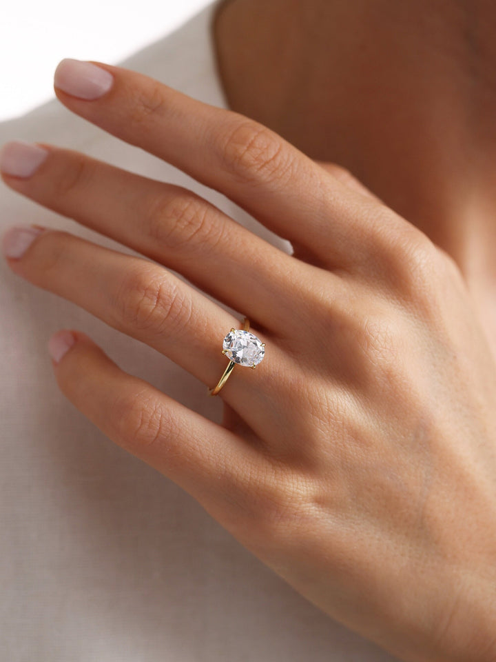 2.0ct-3.0ct Oval Cut Lab Grown Diamond Solitaire Engagement Ring