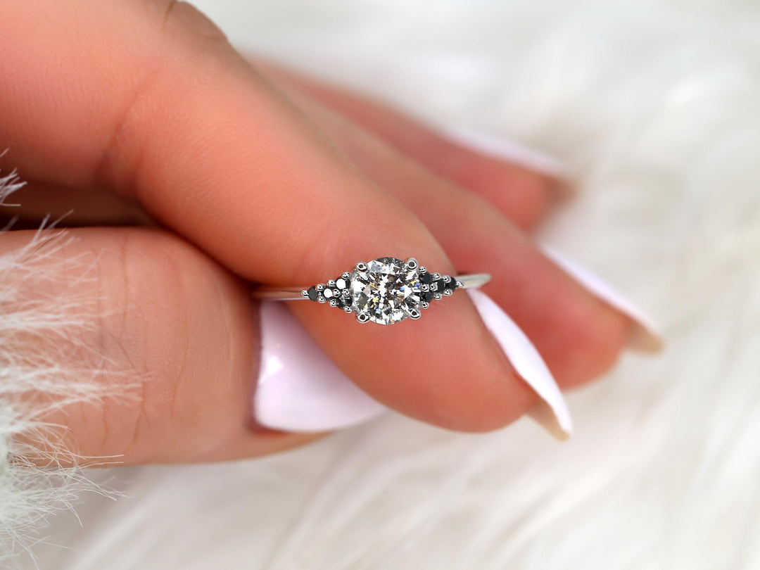 1.0CT Round Cut Lab Grown E/VS1 Diamond Cluster Engagement Ring