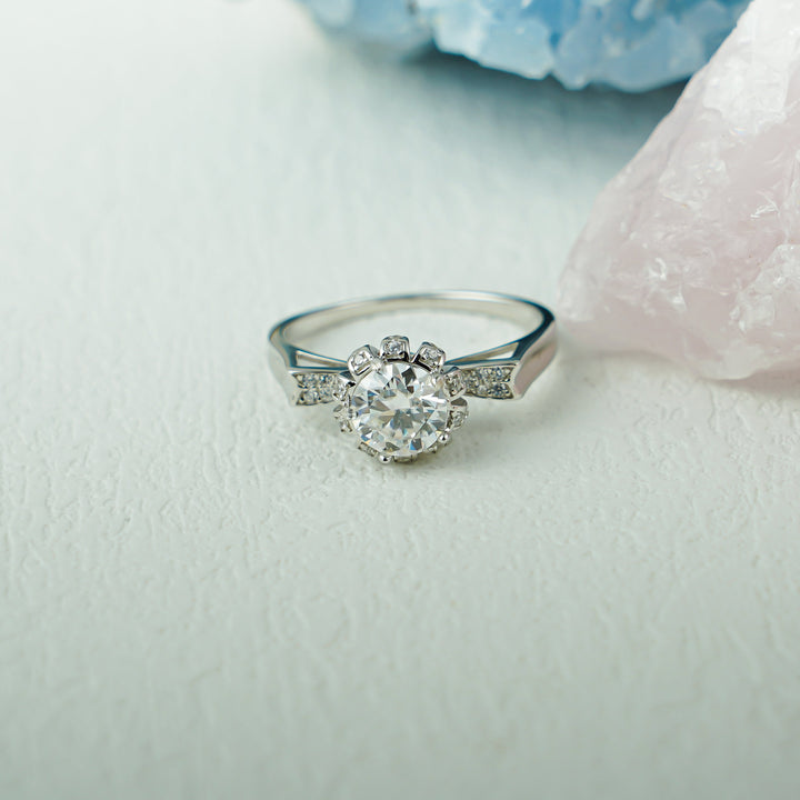 1.0ct-2.0ct Round Cut Lab Grown Diamond Unique Engagement Ring