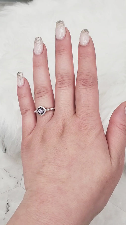 lab grown blue diamond halo ring round
Round Engagement Ring 
Round Diamond Engagement Ring 