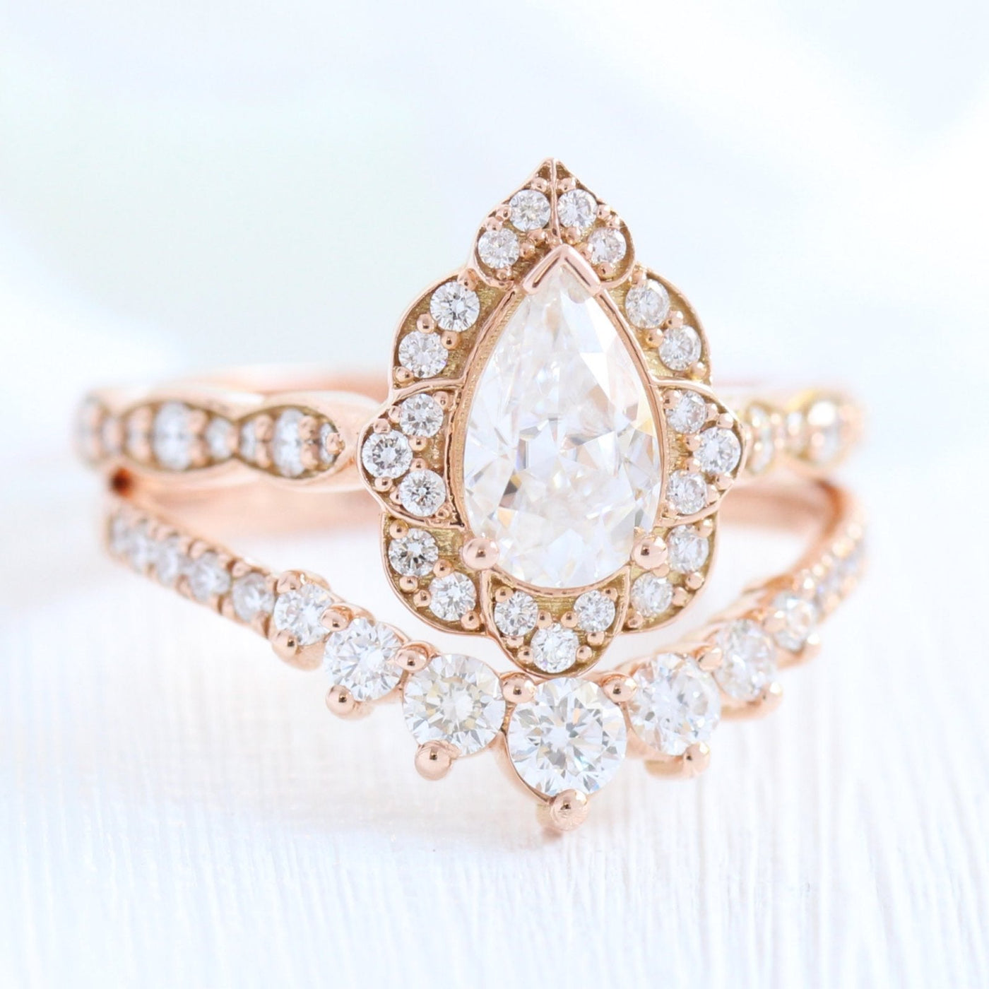 1.0CT Vintage Floral Pear Cut Moissanite Halo Bridal Engagement Ring Set
